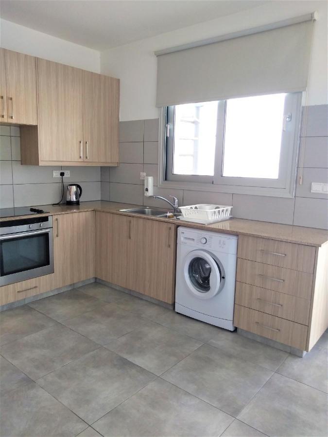 T&E Villa Larnaca Eksteriør billede